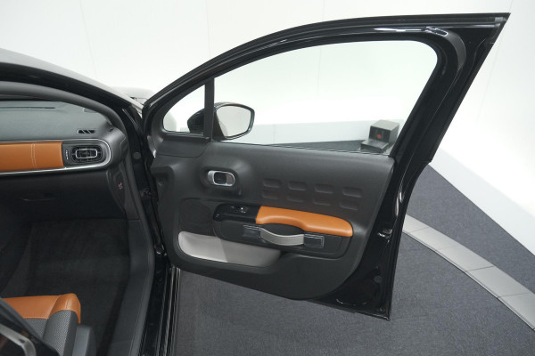 Citroën C3 PureTech 110 S&S Shine | Trekhaak | Parkeersensoren | Navigatie | Apple Carplay