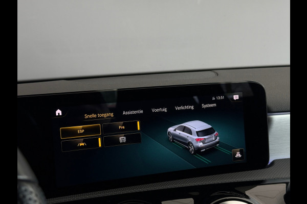 Mercedes-Benz A-Klasse 180 AMG Night Navi|Sfeer|Stoelverwarming|Dealer Onderhouden