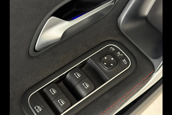 Mercedes-Benz A-Klasse 180 AMG Night Navi|Sfeer|Stoelverwarming|Dealer Onderhouden