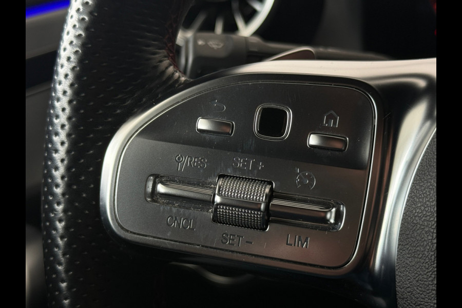 Mercedes-Benz A-Klasse 180 AMG Night Navi|Sfeer|Stoelverwarming|Dealer Onderhouden