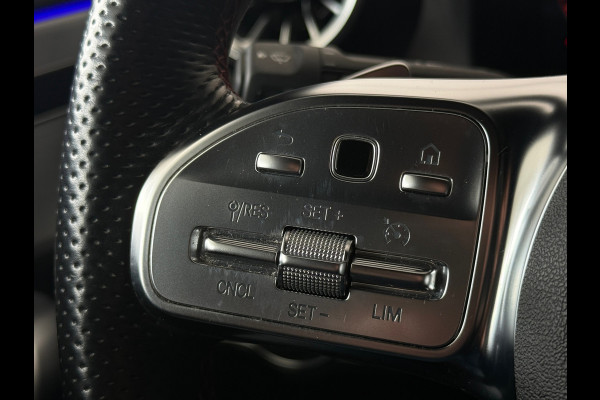 Mercedes-Benz A-Klasse 180 AMG Night Navi|Sfeer|Stoelverwarming|Dealer Onderhouden