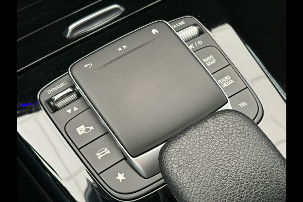 Mercedes-Benz A-Klasse 180 AMG Night Navi|Sfeer|Stoelverwarming|Dealer Onderhouden