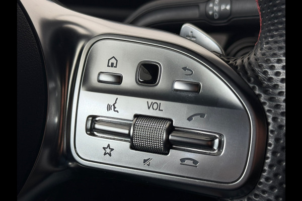 Mercedes-Benz A-Klasse 180 AMG Night Navi|Sfeer|Stoelverwarming|Dealer Onderhouden