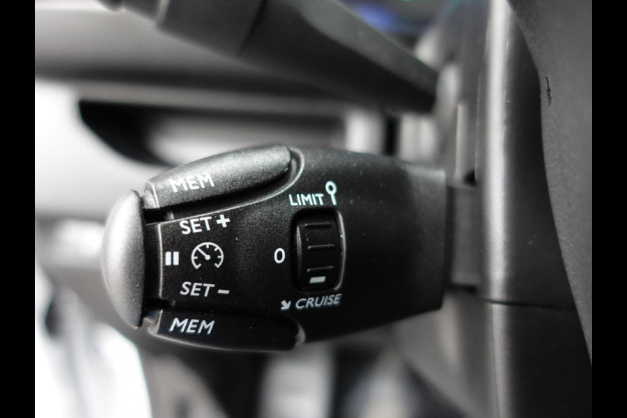 Opel Vivaro L3H1 Edition Dubbele Cabine Airco Navi Trekhaak Cruise Control