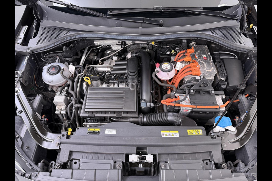 Seat Tarraco 1.4 TSI e-Hybrid PHEV Xperience Business Intense ELEK. ACHTERKLEP| DODE HOEK SENSOR| STOEL+ STUUR VERWARMING| 360 CAMERA | ACHTERBANK VERWARMD| CARPLAY| RIJKLAARPRIJS INCL. 12 MND BOVAG GARANTIE
