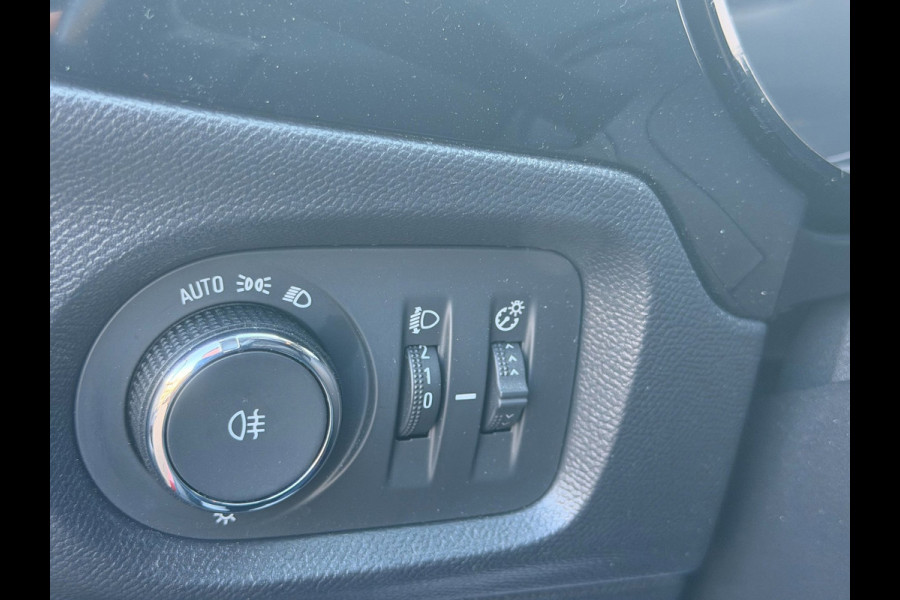 Opel Corsa Opel Corsa - 1.2 Ultimate Elegance Carplay Cruisecontr Stoel-stuurverw Camera Clima PDC KM: 45.500 !!!