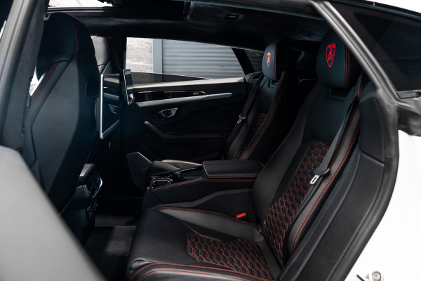Lamborghini Urus 4.0 V8 *Novitec / B&O Advanced / Panorama / Stoelventilatie + massage / HUD*