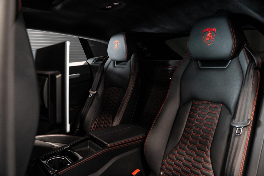 Lamborghini Urus 4.0 V8 *Novitec / B&O Advanced / Panorama / Stoelventilatie + massage / HUD*