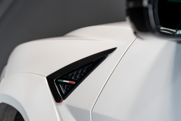 Lamborghini Urus 4.0 V8 *Novitec / B&O Advanced / Panorama / Stoelventilatie + massage / HUD*