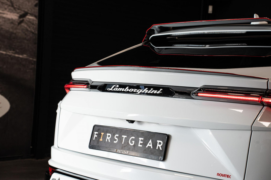 Lamborghini Urus 4.0 V8 *Novitec / B&O Advanced / Panorama / Stoelventilatie + massage / HUD*
