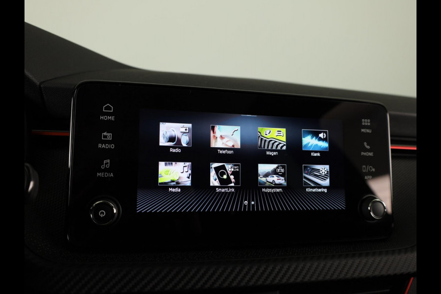 Škoda Kamiq 1.0 TSI Monte Carlo 115 pk | Verlengde garantie | Navigatie via App | Panoramadak | Parkeersensoren | Achteruitrijcamera | Stoelverwarming |