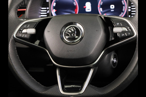 Škoda Kamiq 1.0 TSI Monte Carlo 115 pk | Verlengde garantie | Navigatie via App | Panoramadak | Parkeersensoren | Achteruitrijcamera | Stoelverwarming |