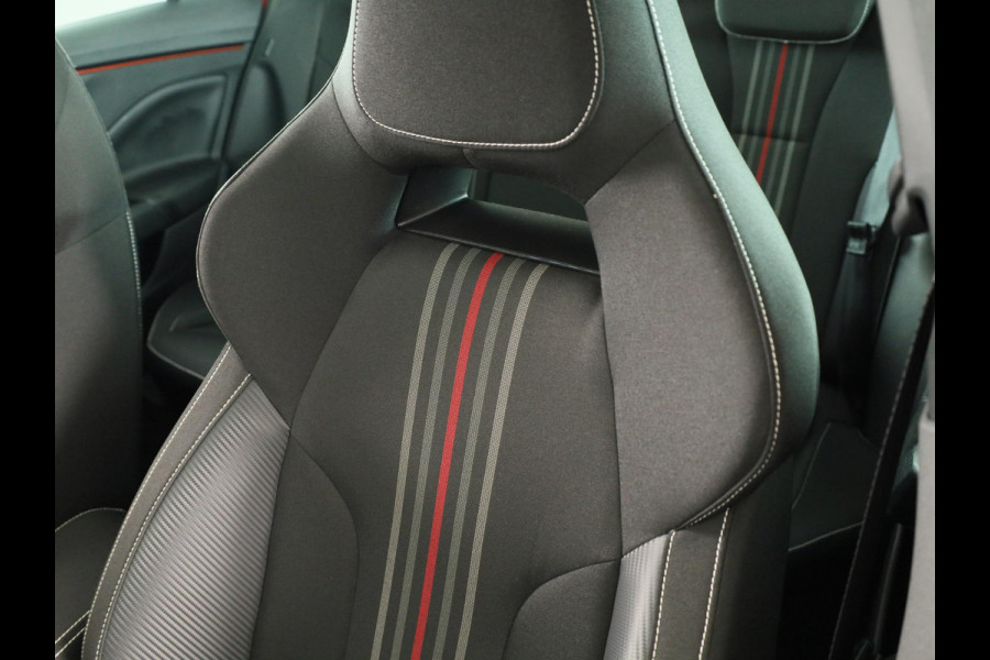 Škoda Kamiq 1.0 TSI Monte Carlo 115 pk | Verlengde garantie | Navigatie via App | Panoramadak | Parkeersensoren | Achteruitrijcamera | Stoelverwarming |