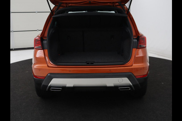 Seat Arona 1.5 TSI EVO FR Intens | Stoelverwarming | Leder/Alcantara | Full LED | Adaptive cruise | Camera | Dodehoek detectie | Carplay | Navigatie | Climate control | Park Assist | Keyless