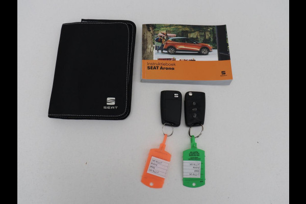 Seat Arona 1.5 TSI EVO FR Intens | Stoelverwarming | Leder/Alcantara | Full LED | Adaptive cruise | Camera | Dodehoek detectie | Carplay | Navigatie | Climate control | Park Assist | Keyless