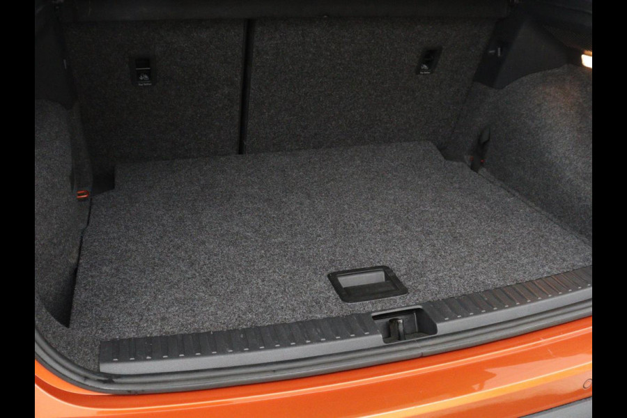 Seat Arona 1.5 TSI EVO FR Intens | Stoelverwarming | Leder/Alcantara | Full LED | Adaptive cruise | Camera | Dodehoek detectie | Carplay | Navigatie | Climate control | Park Assist | Keyless