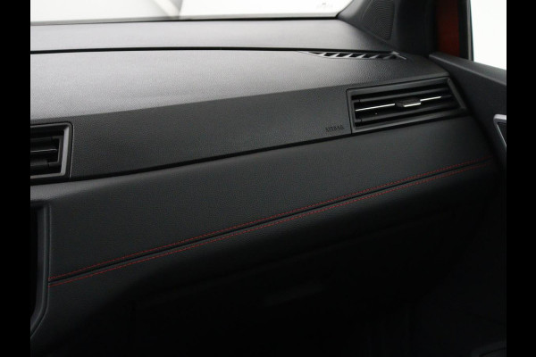 Seat Arona 1.5 TSI EVO FR Intens | Stoelverwarming | Leder/Alcantara | Full LED | Adaptive cruise | Camera | Dodehoek detectie | Carplay | Navigatie | Climate control | Park Assist | Keyless