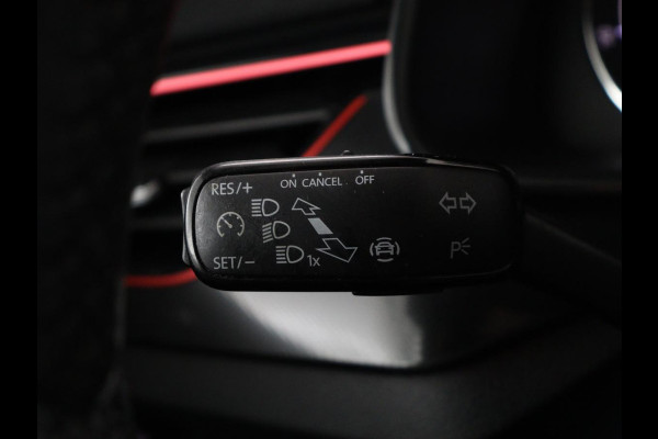 Škoda SCALA 1.0 TSI Sport | Automaat | Trekhaak | Carplay | 17'' | Sportstoelen | Full LED | Parkeerhulp | Climate control | Cruise control | Bluetooth