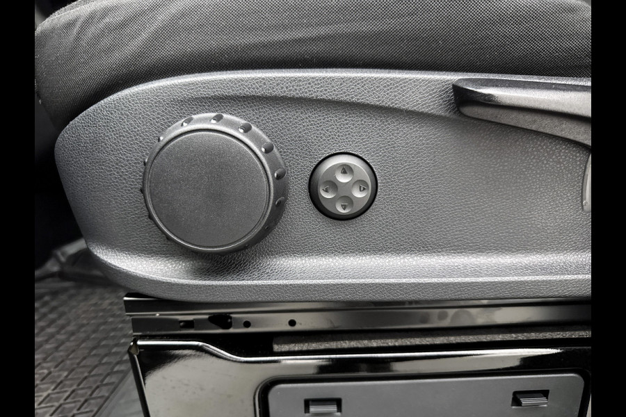 Mercedes-Benz Sprinter 317 1.9 CDI L2H2 Select Navigatie Trekhaak 3500kg Parkeerpakket Betimmering Stoelverwarming