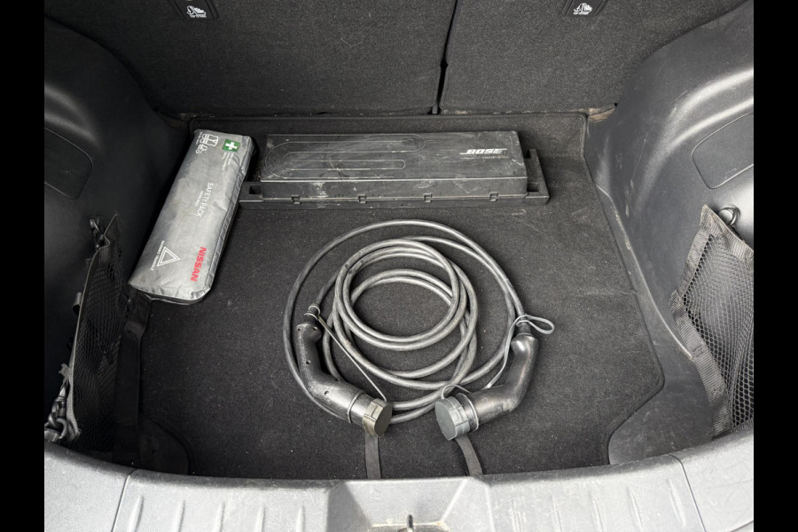 Nissan Leaf Aut. Tekna 40 kWh | Navi | 360 Camera | Leder | Bose |