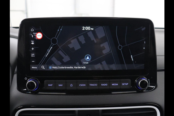 Hyundai Kona 1.6 GDI HEV Premium Sky | Schuifdak | Leder | Stoelventilatie | Adaptive cruise | Trekhaak | Head-Up | Carplay | Camera | Achterbankverwarming | Navigatie | Keyless | Climate control