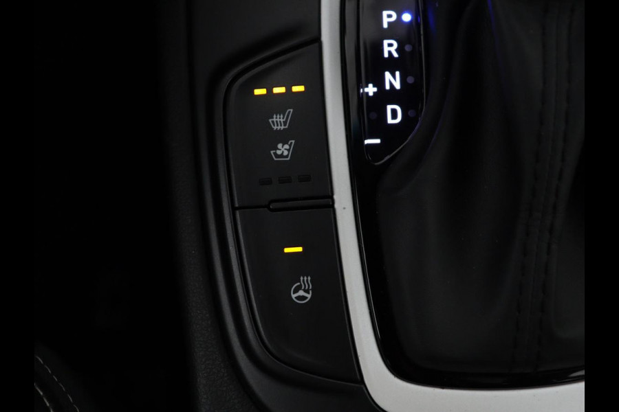 Hyundai Kona 1.6 GDI HEV Premium Sky | Schuifdak | Leder | Stoelventilatie | Adaptive cruise | Trekhaak | Head-Up | Carplay | Camera | Achterbankverwarming | Navigatie | Keyless | Climate control