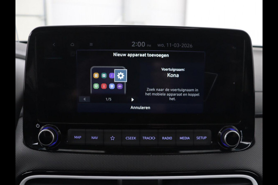 Hyundai Kona 1.6 GDI HEV Premium Sky | Schuifdak | Leder | Stoelventilatie | Adaptive cruise | Trekhaak | Head-Up | Carplay | Camera | Achterbankverwarming | Navigatie | Keyless | Climate control