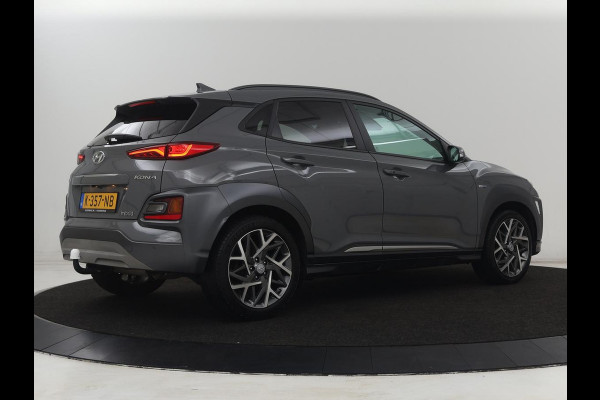 Hyundai Kona 1.6 GDI HEV Premium Sky | Schuifdak | Leder | Stoelventilatie | Adaptive cruise | Trekhaak | Head-Up | Carplay | Camera | Achterbankverwarming | Navigatie | Keyless | Climate control