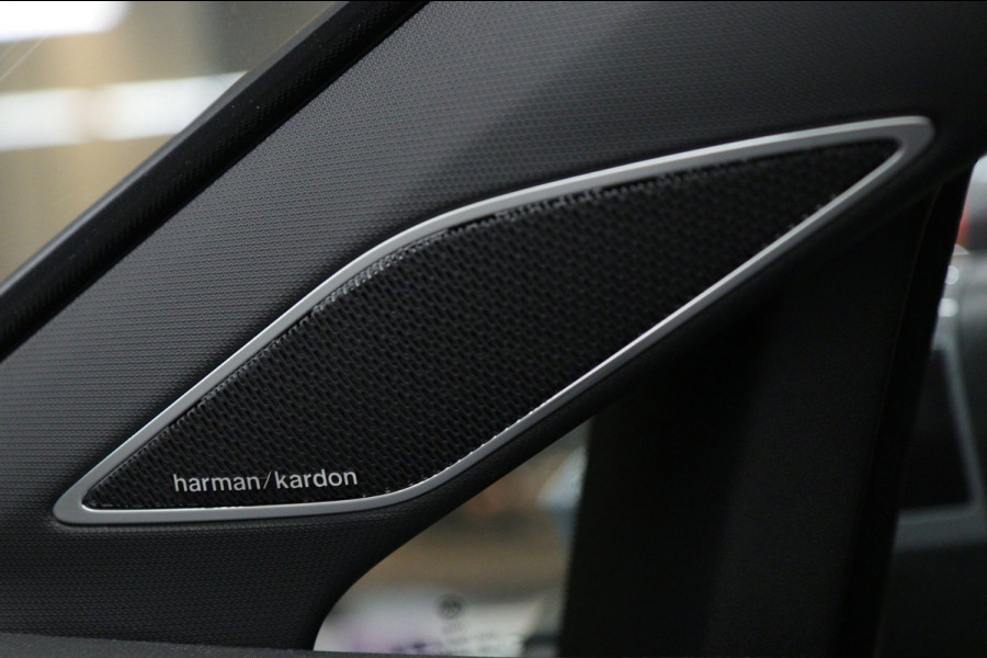 Volkswagen Golf 1.5 eTSI R-Line Pano/HUD/H&K/CAM/BLINDESPOT/BOMVOL