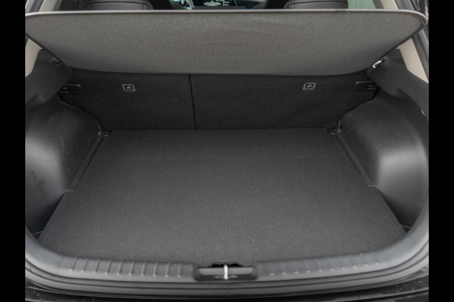 Kia Niro EV DynamicPlusLine 64.8 kWh Schuifdak | Leder | LED | Stuur + Stoelverwarming | Navigatie l PDC l Carplay