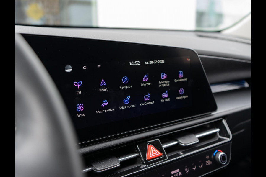 Kia Niro EV DynamicPlusLine 64.8 kWh Schuifdak | Leder | LED | Stuur + Stoelverwarming | Navigatie l PDC l Carplay