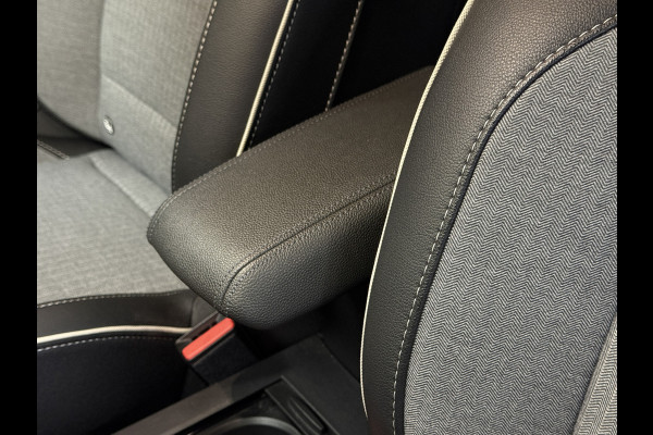 Renault Clio 1.0 TCe 90 GPF Techno | Groot Navi | 360 | 17" | Stoel & Stuurverwarming | Carplay | Dealer onderhouden!