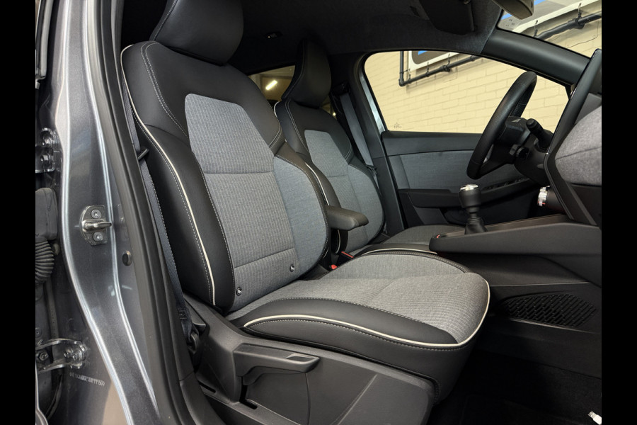 Renault Clio 1.0 TCe 90 GPF Techno | Groot Navi | 360 | 17" | Stoel & Stuurverwarming | Carplay | Dealer onderhouden!