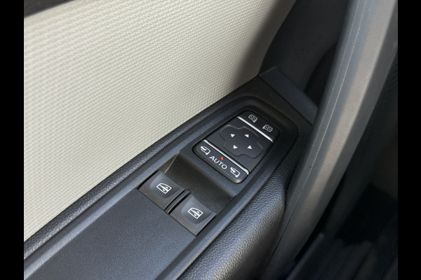 Renault Kangoo e-Tech 45kWh L1 300km WLTP Climate Control Cruise Control Carplay LED Camera Navigatie