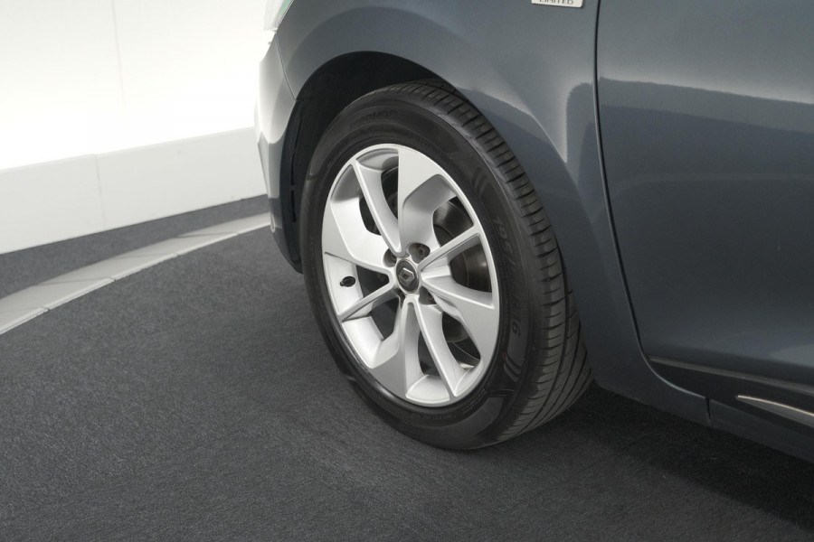 Renault Clio TCe 90 Limited | Trekhaak | Navigatie | Parkeersensoren