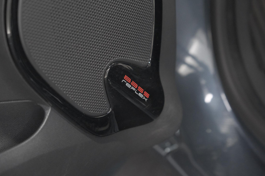 Renault Clio TCe 90 Limited | Trekhaak | Navigatie | Parkeersensoren