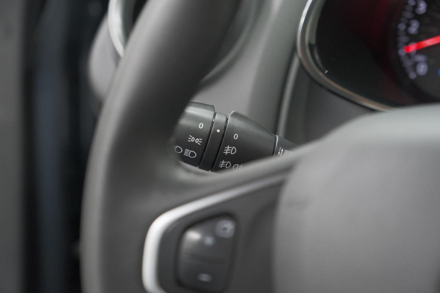 Renault Clio TCe 90 Limited | Trekhaak | Navigatie | Parkeersensoren