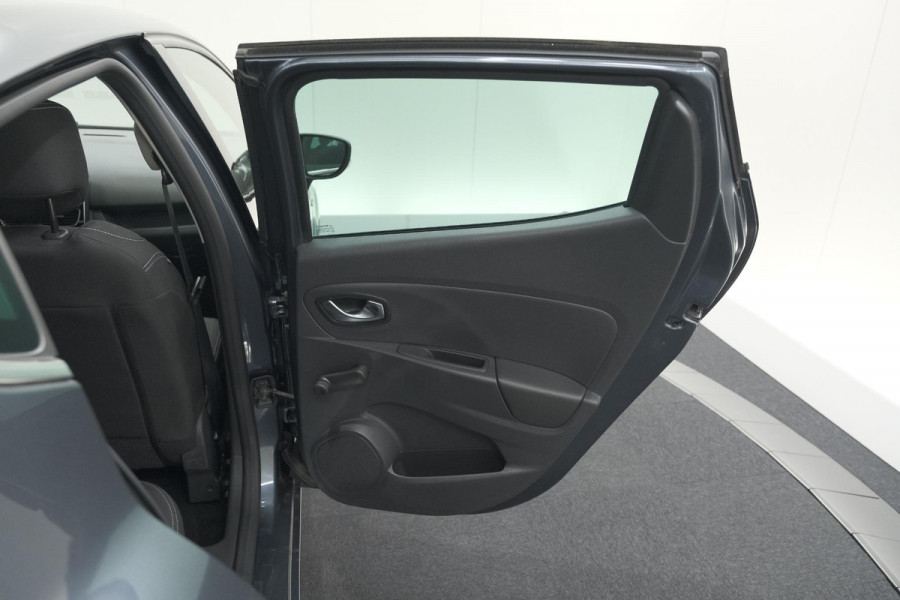 Renault Clio TCe 90 Limited | Trekhaak | Navigatie | Parkeersensoren