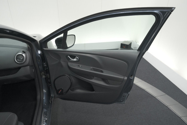 Renault Clio TCe 90 Limited | Trekhaak | Navigatie | Parkeersensoren