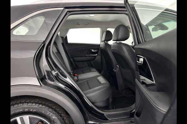 Kia Niro 1.6 GDi Hybrid DynamicLine (INCL-BTW) *AUT | ADAPTIVE-CRUISE | 1/2 LEATHER-FABRIC | NAVI-FULLMAP | CAMERA | DAB+ | KEYLESS | ECC | DIGI-COCKPIT | SHIFT-PADDLES | LANE-ASSIST | PDC | 16''ALU*