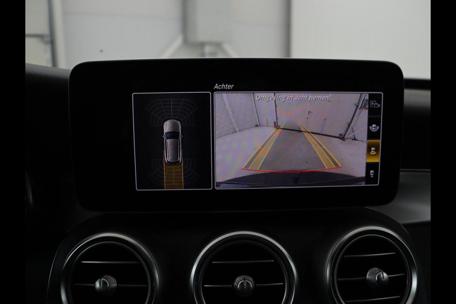 Mercedes-Benz C-Klasse 160 AMG Limited | Stoelverwarming | Leder/Alcantara | Trekhaak | Full LED | Park Assist | Camera | Navigatie | Climate control | Bluetooth | Cruise control