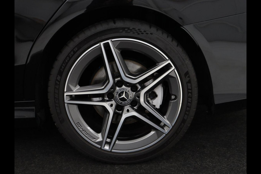 Mercedes-Benz C-Klasse 160 AMG Limited | Stoelverwarming | Leder/Alcantara | Trekhaak | Full LED | Park Assist | Camera | Navigatie | Climate control | Bluetooth | Cruise control