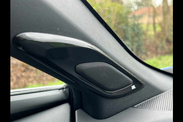 Toyota C-HR 1.8 Hybrid Bi-Tone | JBL + Keyless + Camera + Trekhaak Nu € 14.975,-!!!