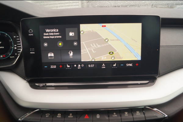 Škoda Octavia Combi 1.0 TSI 110pk DSG Business Edition -PANO-ECC-CAM-