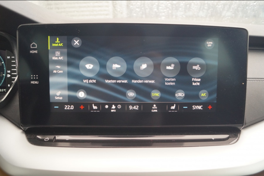 Škoda Octavia Combi 1.0 TSI 110pk DSG Business Edition -PANO-ECC-CAM-