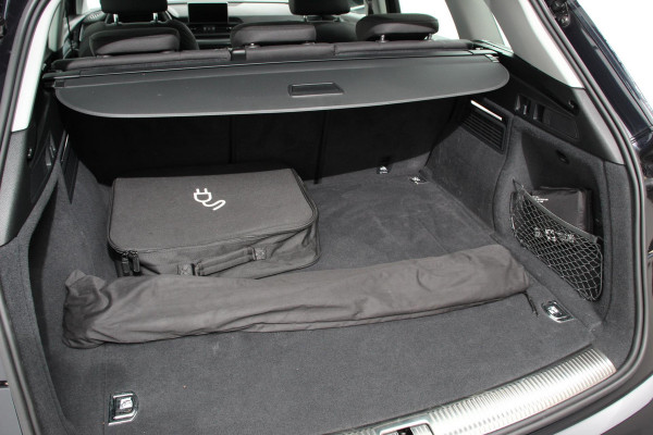 Audi Q5 50 TFSI e quattro Pro Line S-Line Plugin Hybrid | Navigatie | Climate Control | Led | Parkeer sensoren V+A | Stoelverwarming | Virtual Cockpit | Extra Getint Glas