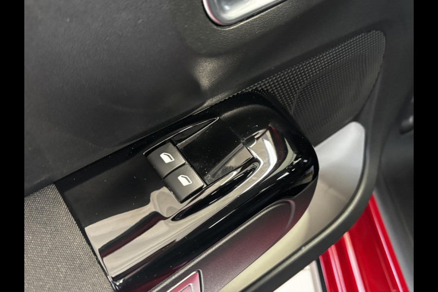 Citroën C3 1.2 PureTech Business Afneembare trekhaak | Navigatie | Achteruitrijcamera | Android auto / Apple carplay