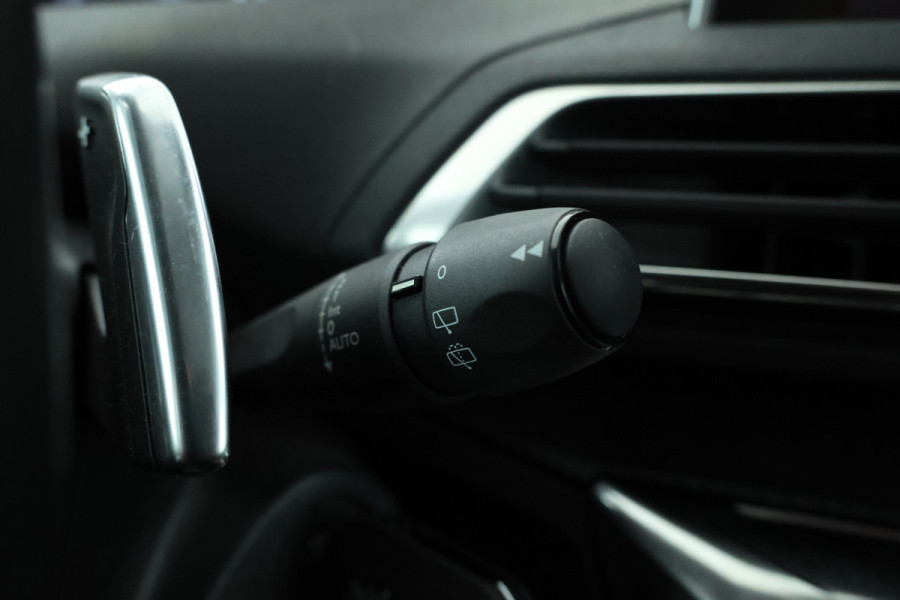 Peugeot 3008 1.5 BlueHDi Blue Lease Premium Automaat, Navigatie, climate,