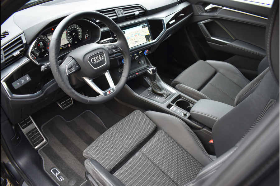 Audi Q3 Sportback 45 TFSI e S-Line 245 Pk Navi Sfeerverlichting Full Led Keyless Trekhaak 20 Inch Unieke staat