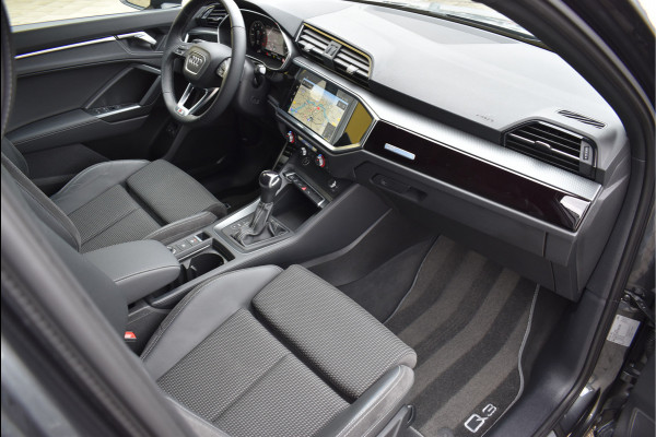 Audi Q3 Sportback 45 TFSI e S-Line 245 Pk Navi Sfeerverlichting Full Led Keyless Trekhaak 20 Inch Unieke staat